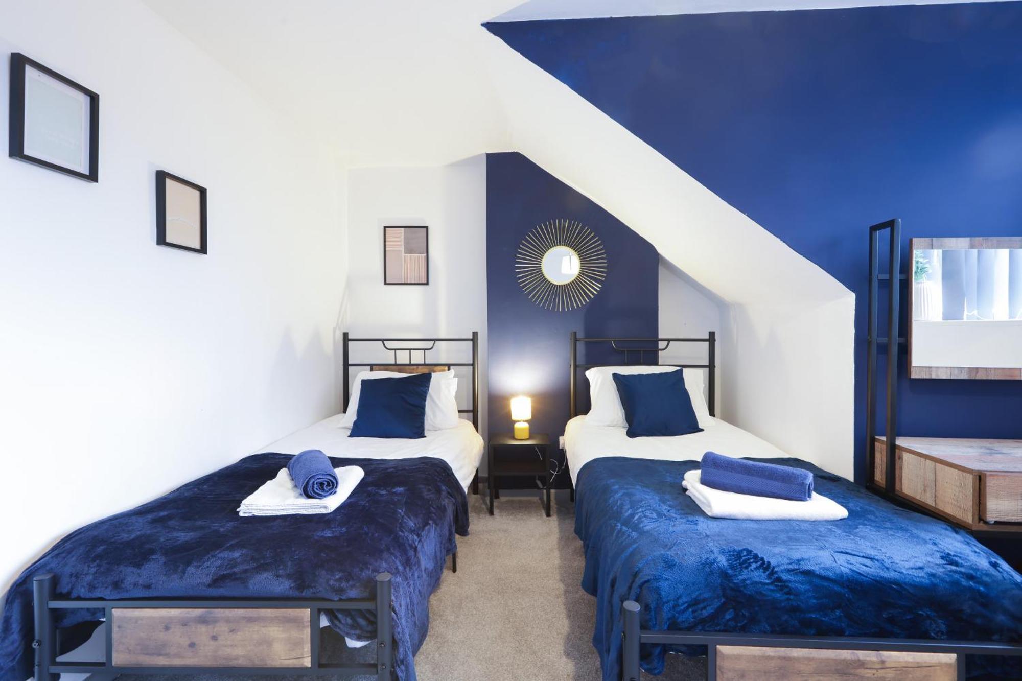 Pet-Friendly 3Br Home, Sleeps 7, 1 Mile From City Centre Λιντς Εξωτερικό φωτογραφία