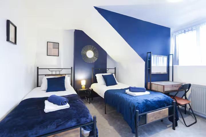 Pet-Friendly 3Br Home, Sleeps 7, 1 Mile From City Centre Λιντς Εξωτερικό φωτογραφία